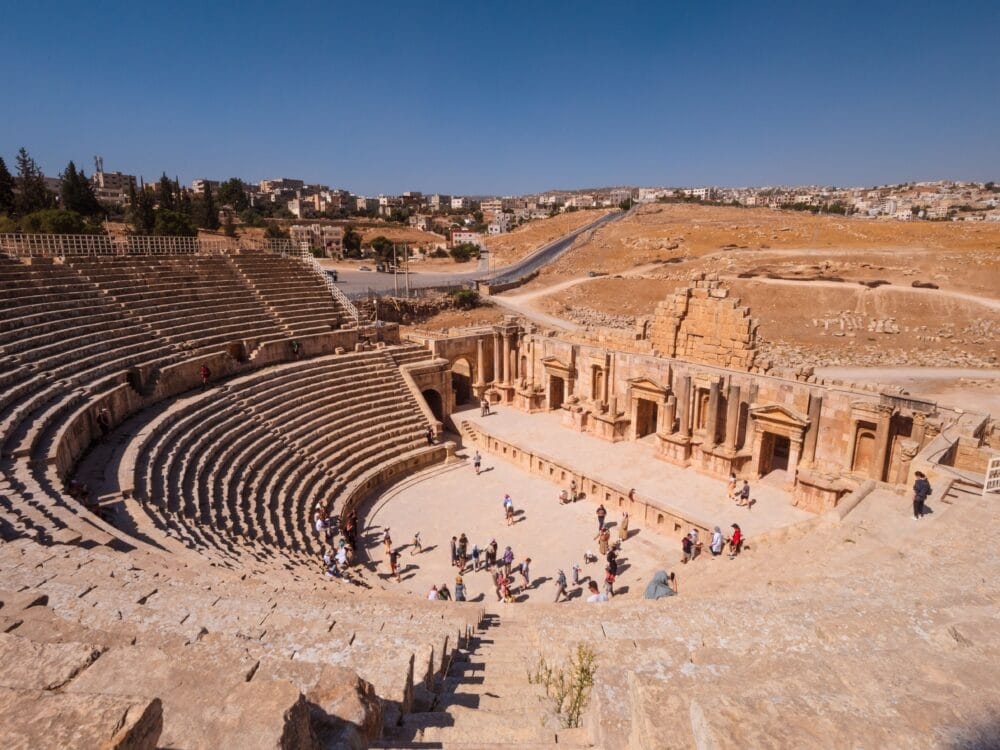 آثار جرش: جهود مكثفة لتعزيز السياحة والحفاظ على الإرث الحضاري