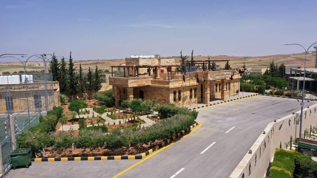 مادبا : مطالب بتوفير حافلة نقل مجانية لمدينة الأمير هاشم