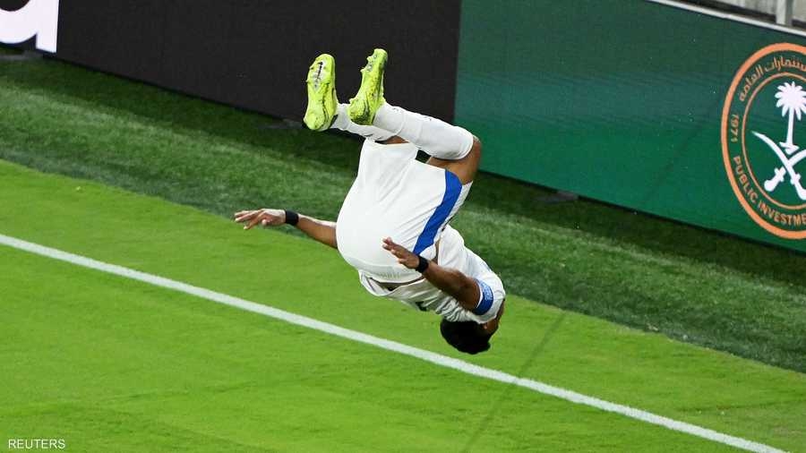 الدوسري وليوناردو يقودان الهلال لدور الـ16 بمونديال الأندية