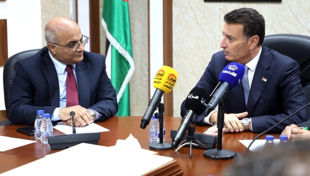 رئيس 'النواب' يؤكد الوقوف إلى جانب نقابة الصحفيين لتحسين أوضاع منتسبيها