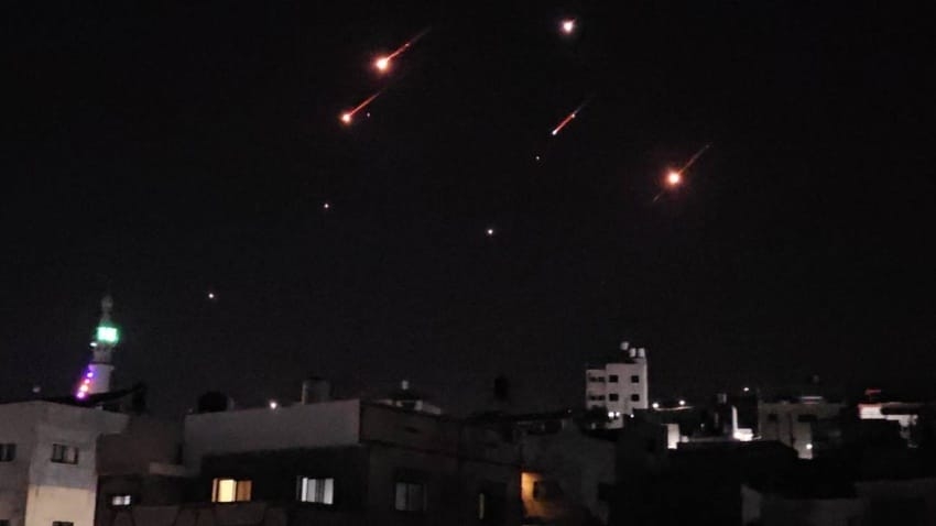 إذاعة الجيش الاسرائيلي: استعدادات إيرانية لإطلاق مزيد من الصواريخ