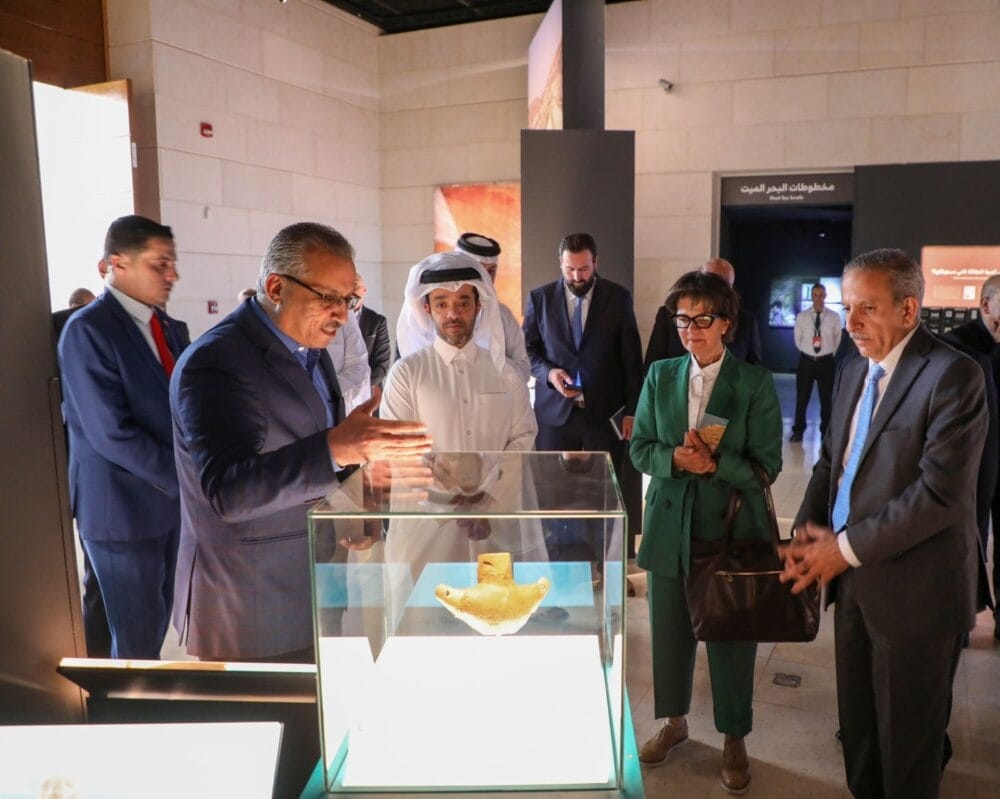 رئيس قطر للسياحة يشيد بمتحف الأردن وبمستواه المتقدم وتنوع معروضاته