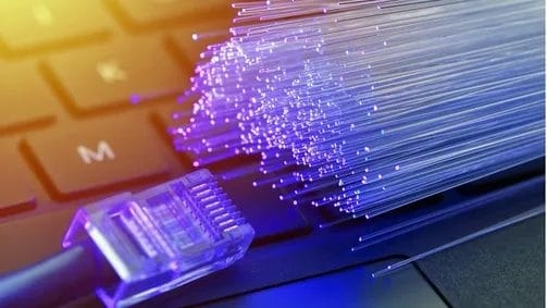 'الفايبر' يستحوذ على 75 % من اشتراكات الإنترنت الثابت