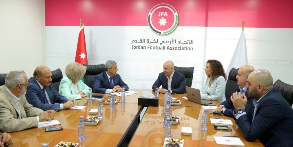 مجلس الأعيان يتبرع بـ 50 ألف دينار للمنتخب الوطني لكرة القدم