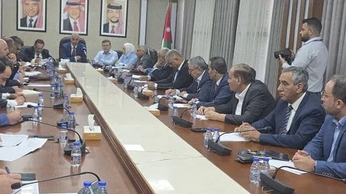 عناب: المنشآت المتعثرة في البترا حالات فردية