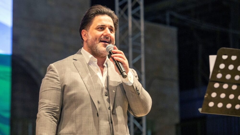 صوت الجبل في الأردن.. ملحم زين يحيي حفلاً جماهيريًا بمهرجان جرش
