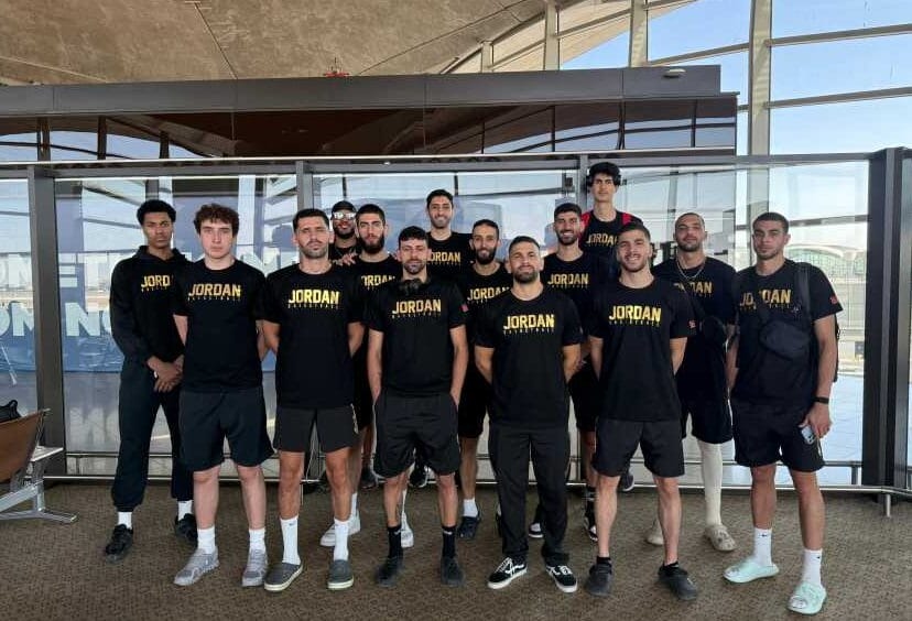 منتخب السلة يغادر إلى بيروت للمشاركة ببطولة دولية تحضيرية لكأس آسيا