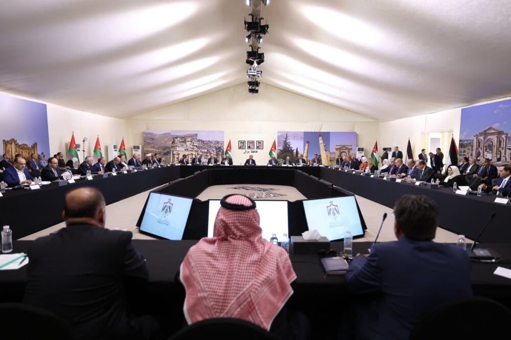 مؤتمر صحفي عقب جلسة مجلس الوزراء في جرش
