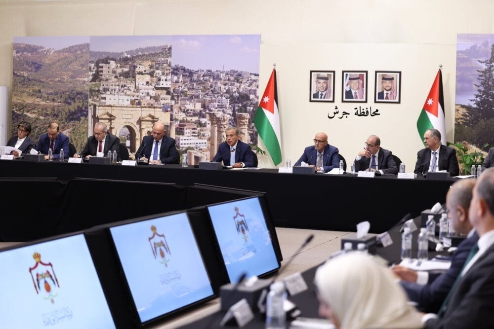 رئيس الوزراء: الأردن كان له دور دبلوماسي كبير في احتواء أزمة السويداء بسوريا