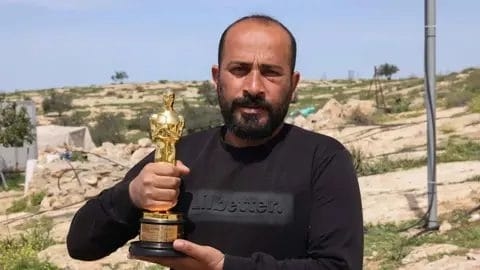حائز على الأوسكار.. إسرائيل تعتقل المخرج الفلسطيني حمدان بلال
