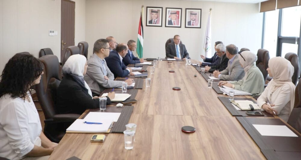 وزير الزرعة مع السفير الكولومبي يبحثان سبل التعاون الثنائي بين البلدين في القطاع الزراعي