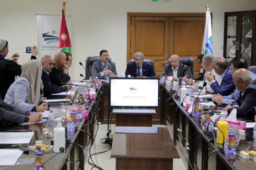 'عزم النيابية' تزور هيئة الخدمة وتشيد بدورها في تطوير الإدارة العامة