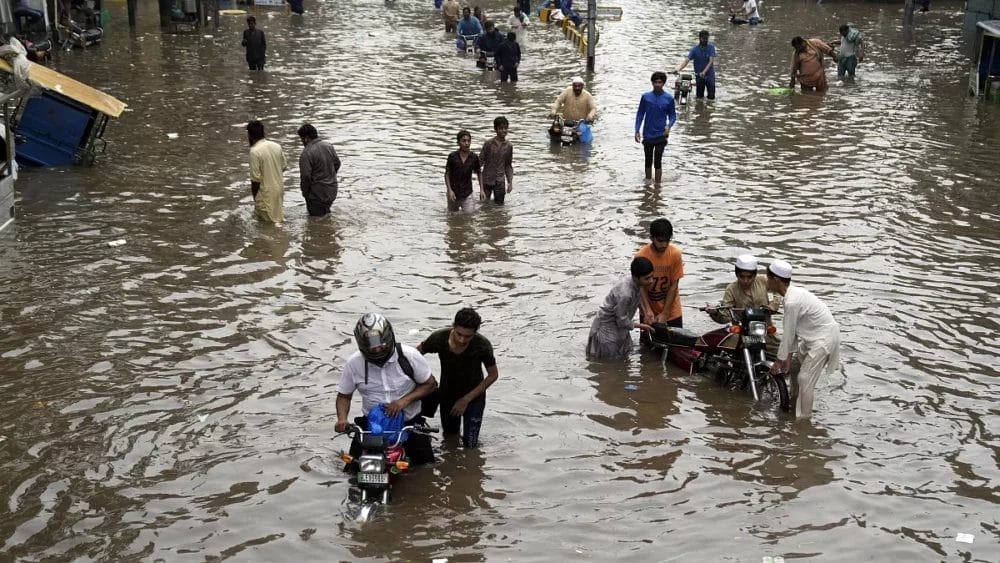 مقتل 194 شخصا جراء الأمطار الغزيرة التي تضرب شمال باكستان