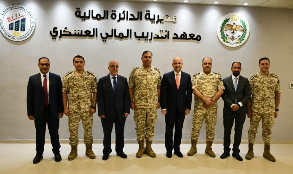 مديرية الدائرة المالية تعقد ورشة عمل حول الاعتمادات المستندية بالتعاون مع البنك العربي الإسلامي -صور