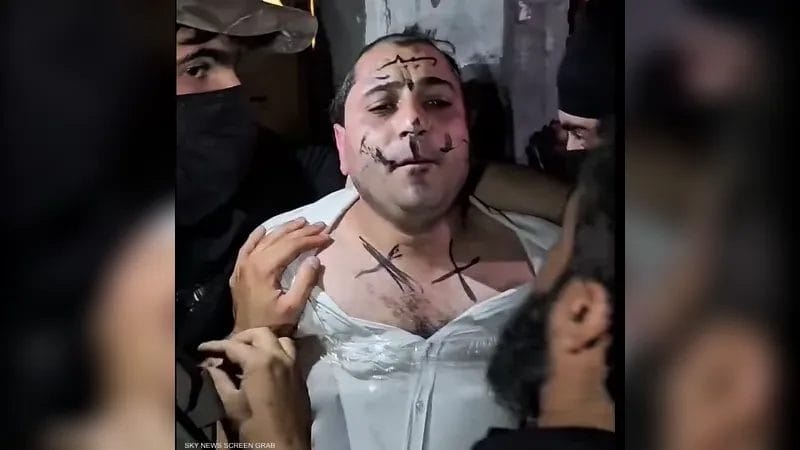بعد فيديو صادم.. الداخلية السورية تنفي علاقتها باعتداء على مطرب شعبي