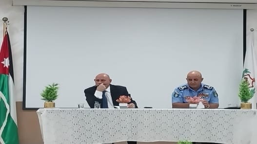 محافظ جرش: تخصيص مبالغ مالية لفتح وإعادة تأهيل طريق خشيبة الفوقا
