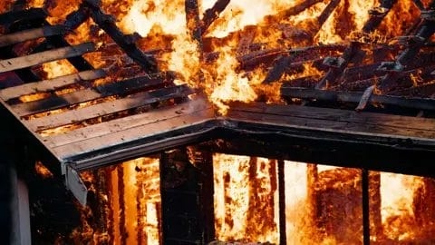 مصرع عائلة من 7 أشخاص في حريق مروع ببغداد