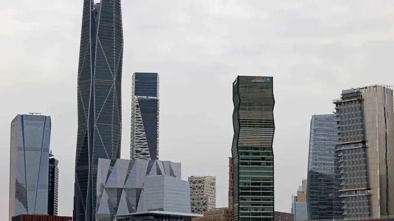صندوق الاستثمارات العامة السعودي يصفّي حصصه في شركات أميركية كبرى