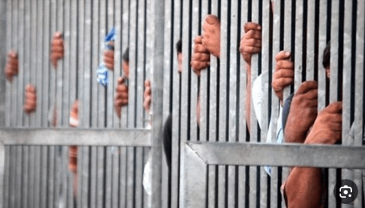 تجار العملة دخلوا الزنزانه : 5 مليون جنيه