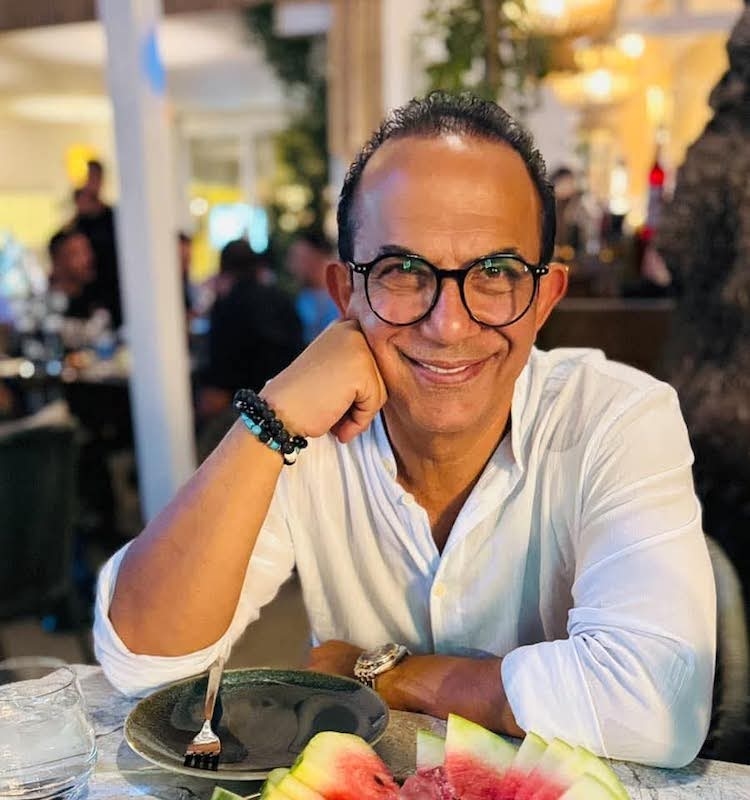 نداء للسلطات : اقبضوا علي الدكتور أسامة شوقي بتهمة تكدير صفو الأمن العام