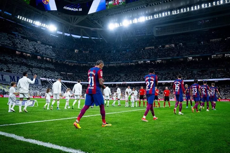 موعد كلاسيكو ريال مدريد وبرشلونة في الليجا موسم 2025-2026