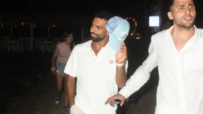 'صلاح' يشتري فيلا في بودروم: البحر خاص والسمك بـ74 ألف جنيه بس