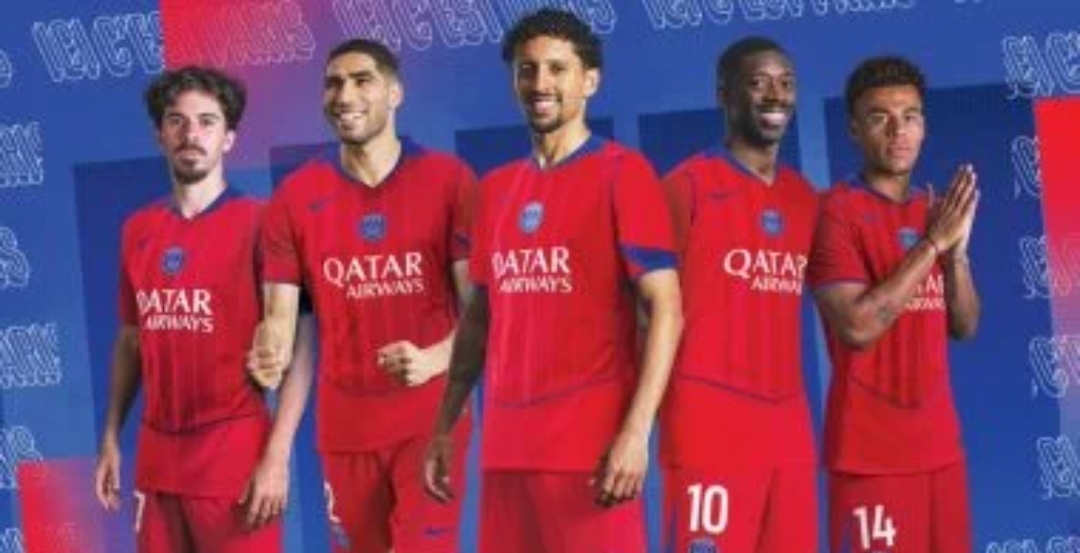 باريس سان جيرمان يكشف قميصه الثالث استعدادًا لـ نانت بالدوري الفرنسي