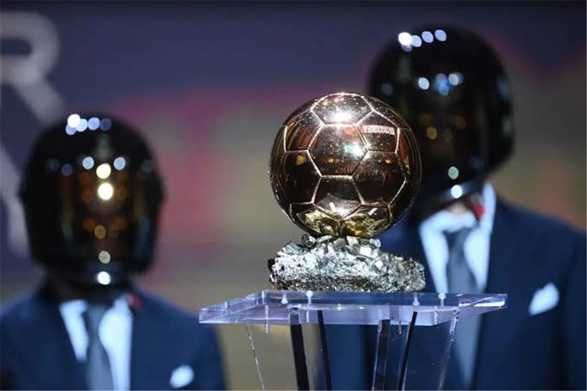 موعد إعلان المرشحين لجائزة الكرة الذهبية 2025 اليوم