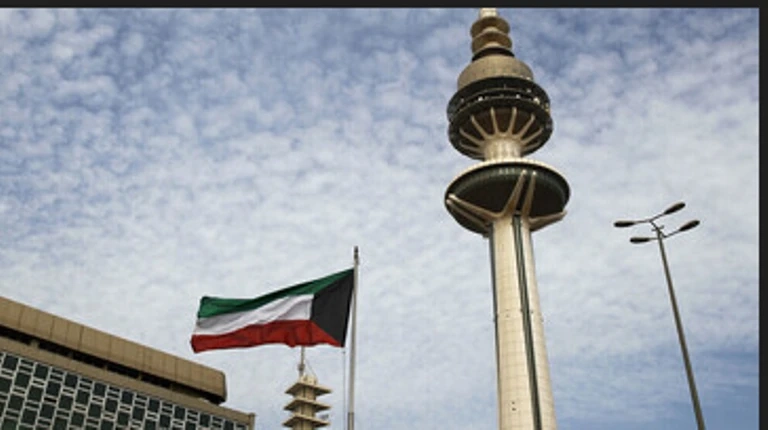 الكويت تعرب عن إدانتها للعدوان الصهيوني على إيران