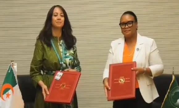 التوقيع بأديس أبابا على مذكرة تفاهم بشأن المساهمة المالية الطوعية التي أقرتها الجزائر لدعم الآلية الافريقية للتقييم من قبل النظراء
