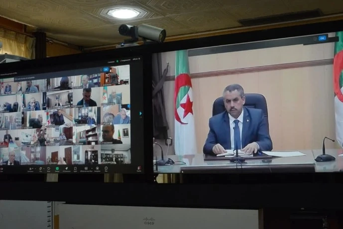 سعداوي يترأس لقاء خاص بالتحضير للفصل الثالث وتطبيق قرار رئيس الجمهورية بادماج الأساتذة المتعاقدين