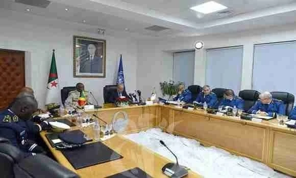 وفد رفيع المستوى من قوات الشرطة الوطنية لجمهورية الكونغو يزور المديرية العامة للأمن الوطني