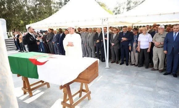 تشييع جثمان المجاهد المرحوم مصطفى بودينة بمقبرة العالية