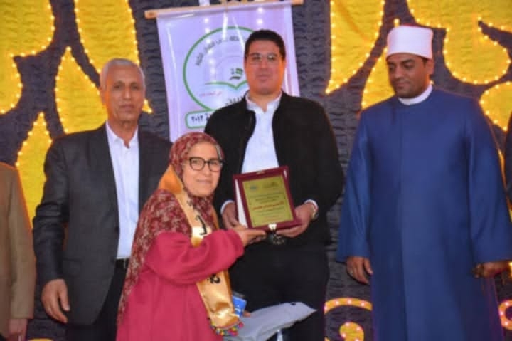 برقية تهنئة للأساتذة/منى جبل
