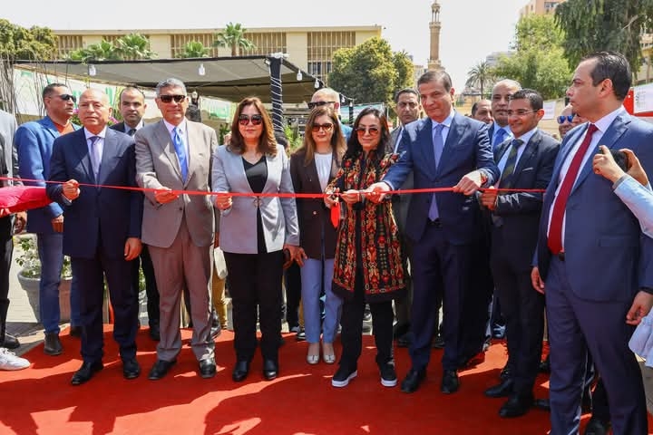 تحت شعار ' مصر بتتكلم حرفي  وزيرة التضامن الاجتماعي تفتتح فعاليات معرض 'ديارنا زهور الربيع' بحضور وزيري الزراعة والتنمية المحلية ومحافظي القاهرة والجيزة ورئيسة المجلس القومي للمرأة