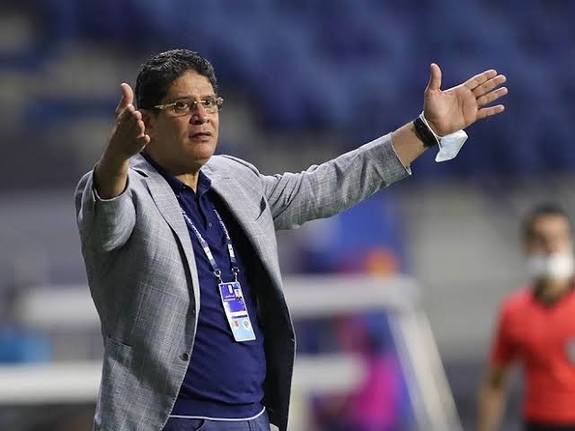الزمالك يعلن تشكيل الجهاز الفني لأيمن الرمادي