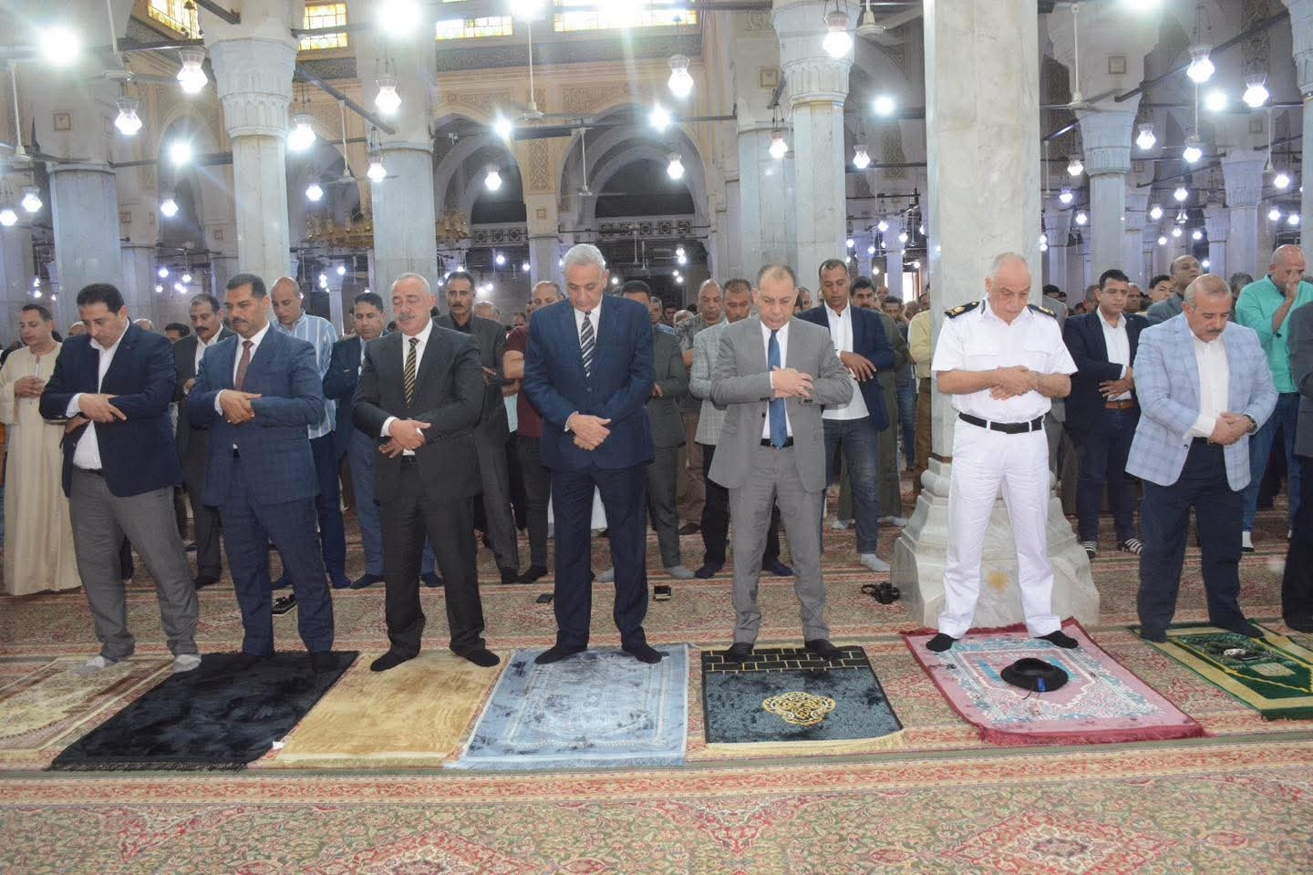 محافظ الغربية يؤدي صلاة الجمعة في مسجد السيد البدوي بأول أيام عيد الأضحى