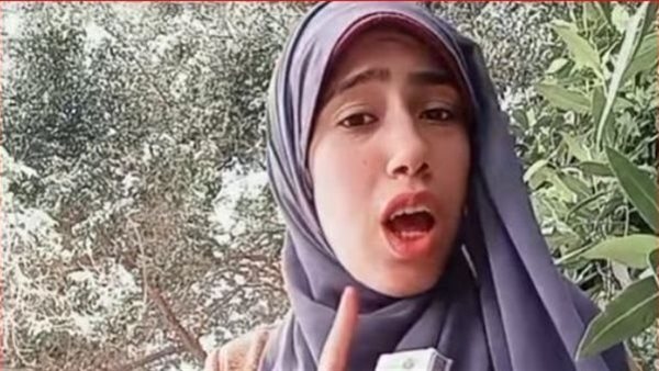 القبض على التيك توكر علياء قمرون بتهمة نشر محتوى خادش للحياء