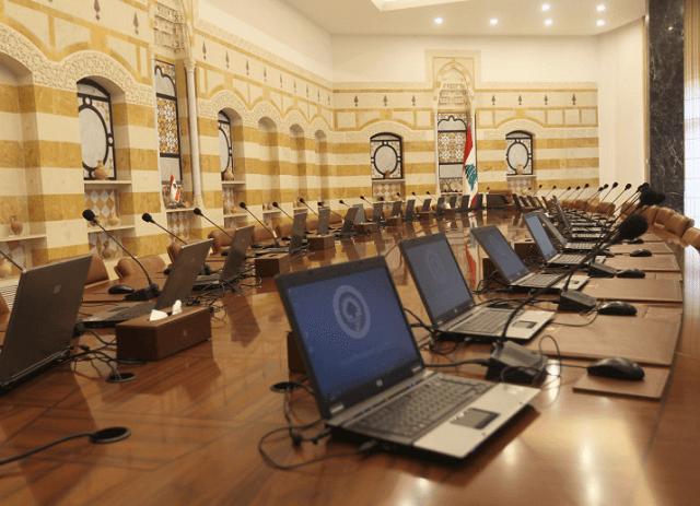 ترهّل الإدارة وعشعشة الفساد تسبّبت فيها المحسوبيات على حساب الكفاءة والنزاهة