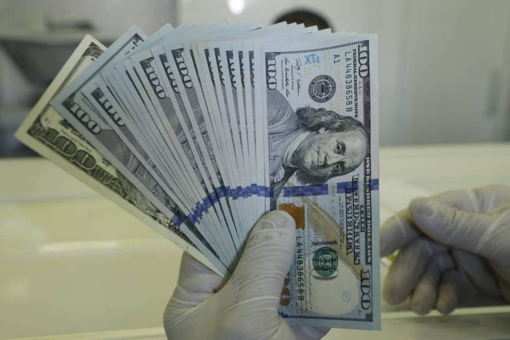 من أجل ماذا كل هذا التقشّف؟ 7 مليارات دولار في حسابات الدولة