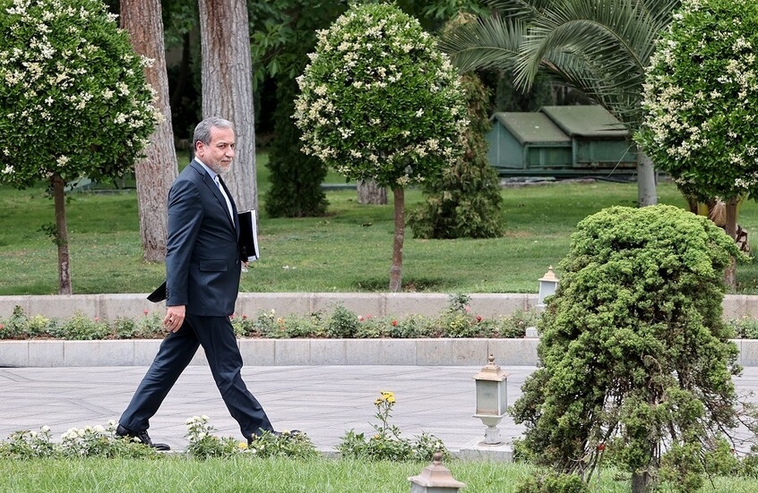 إيران تحذر أوروبا من 'خطأ استراتيجي كبير'