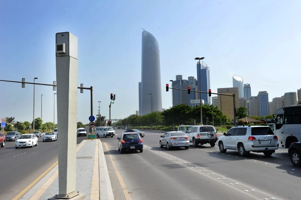 شرطة أبوظبي توفر خيارين لخفض المخالفات المرورية
