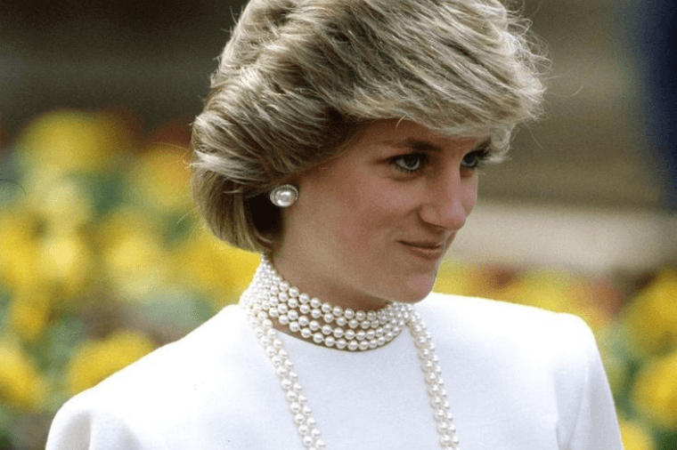 Over 300 clothing items worn by Princess Diana are now up for auction