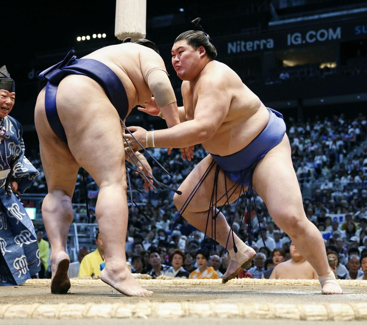 Sumo: Onosato wins as sole yokozuna on Day 5 after Hoshoryu drops out