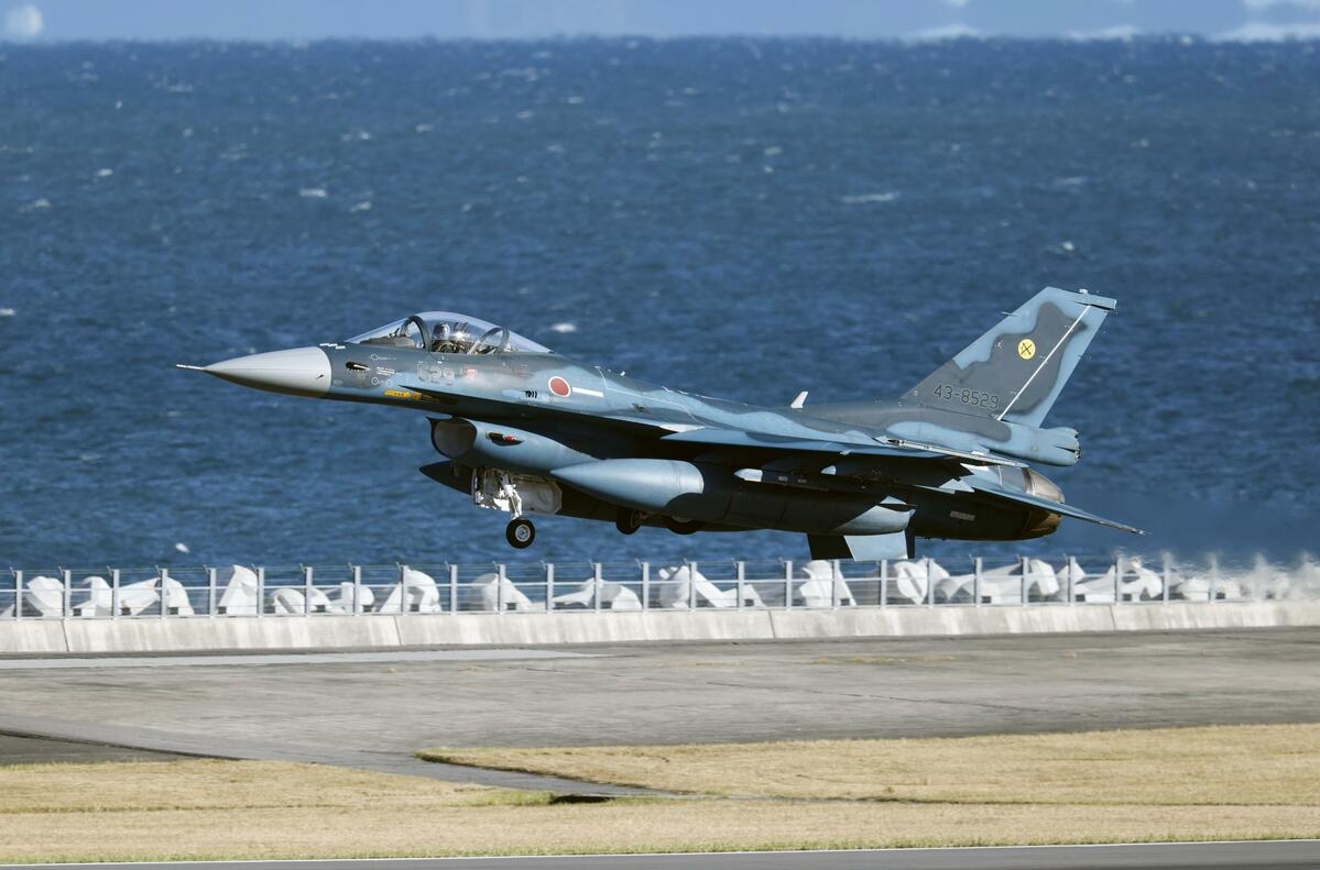 SDF F-2A fighter jet crashes in Pacific off east Japan, 1 rescued