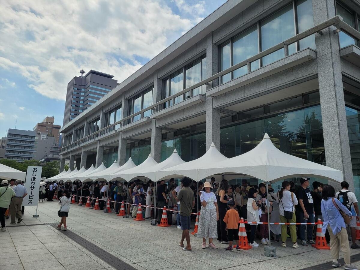 Hiroshima A-bomb ceremony "enlightening" for foreign visitors