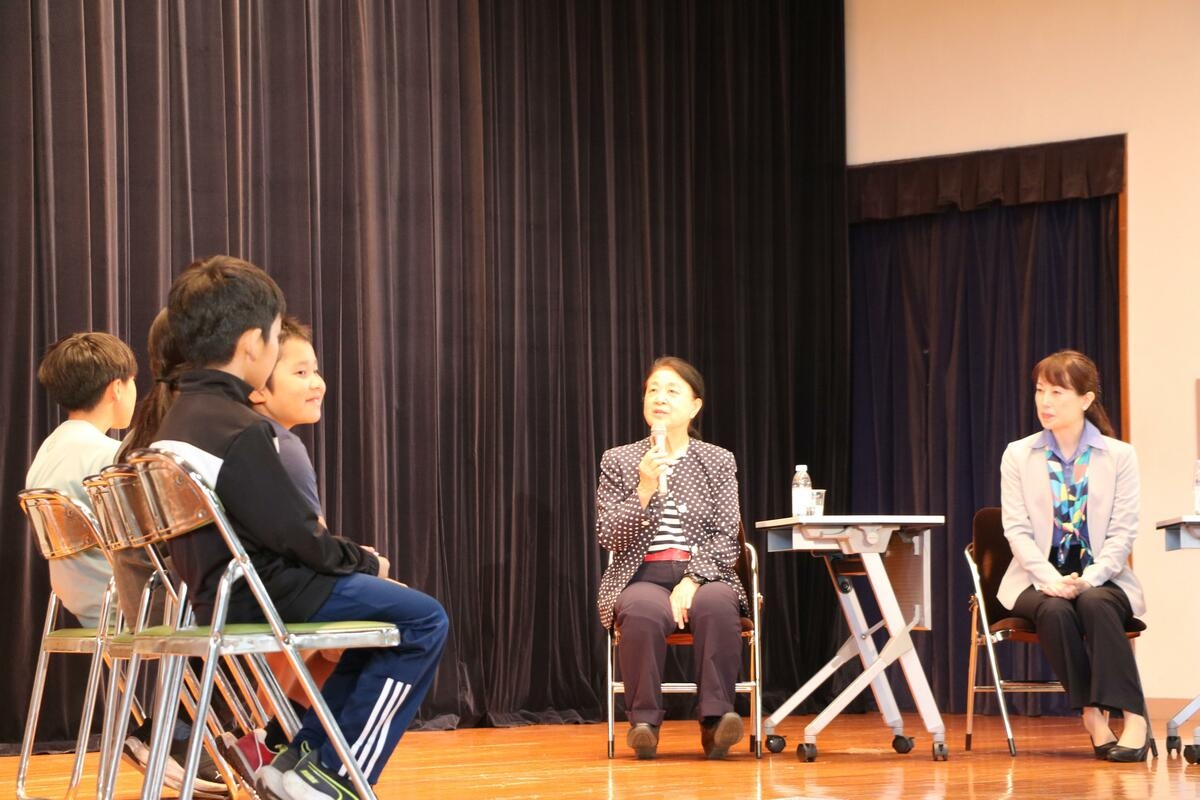 FEATURE: Trailblazing Japanese astronauts inspire kids to reach for stars