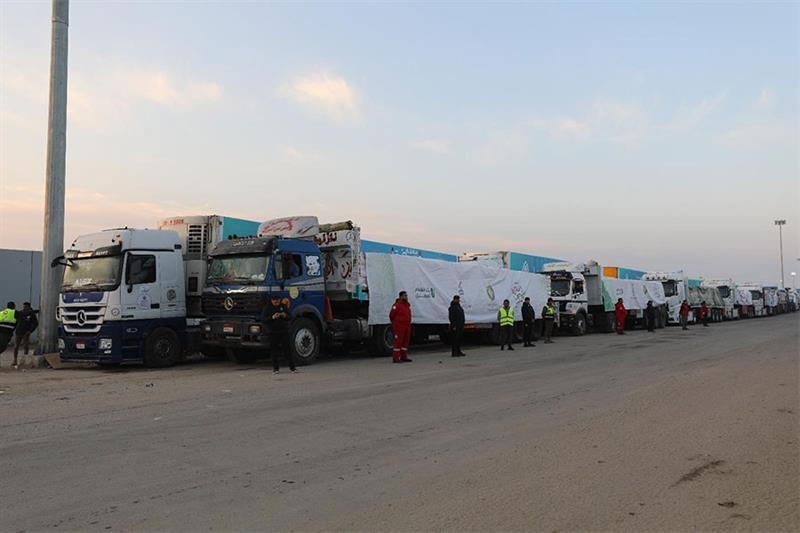 Massive Egyptian humanitarian aid convoy enters Gaza - Foreign Affairs