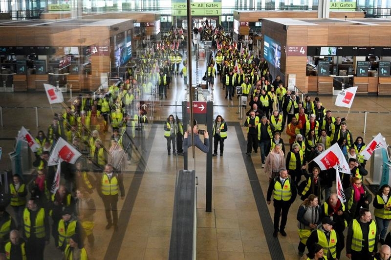 Strike action grounds thousands of flights in Germany - International