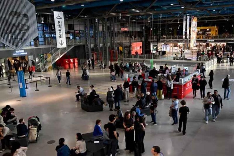 Art lovers mob Paris's Pompidou Centre ahead of five-year closure - Visual Art - Arts & Culture